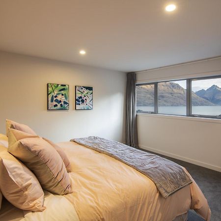 Lago Infinito By Sotheby'S Luxury Rental Homes ควีนส์ทาวน์ ภายนอก รูปภาพ