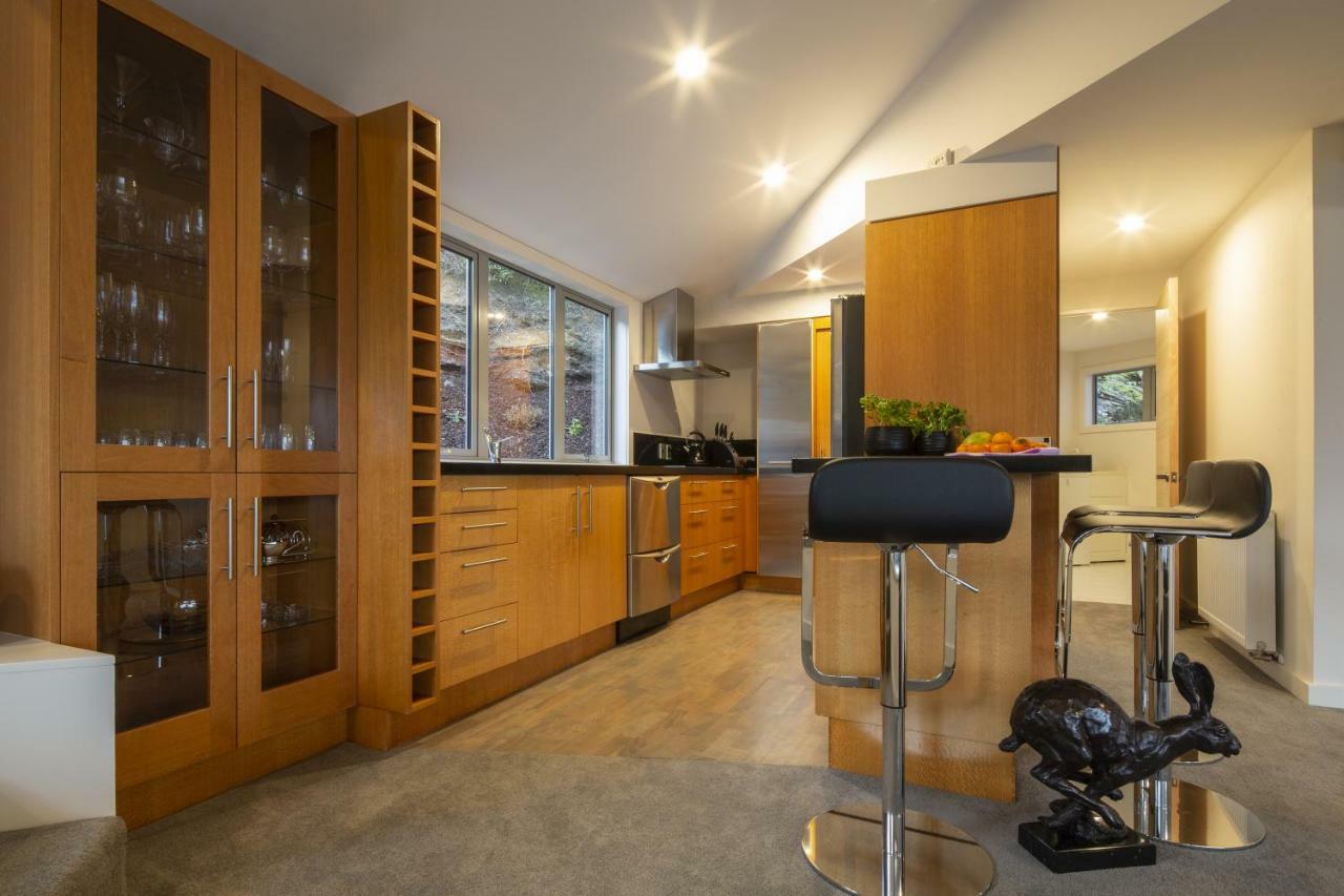 Lago Infinito By Sotheby'S Luxury Rental Homes ควีนส์ทาวน์ ภายนอก รูปภาพ